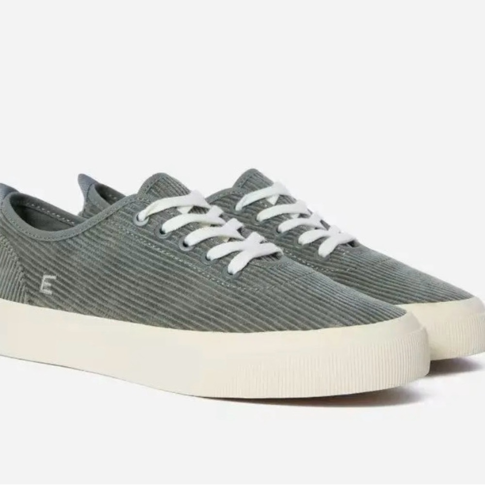 Everlane The forever sneaker sage green